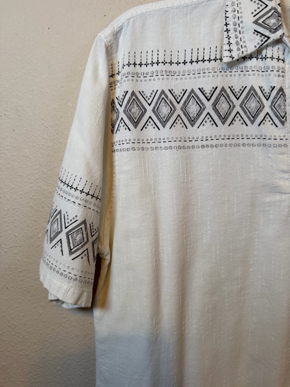 Cocoabana Short Sleeve Vintage Polo with Geometric Stripes Size M - Picture 3 of 4